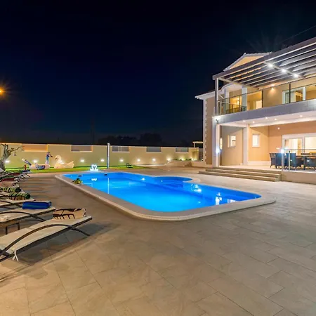 Vakantiehuis Luxurious In Kod Sibenika *