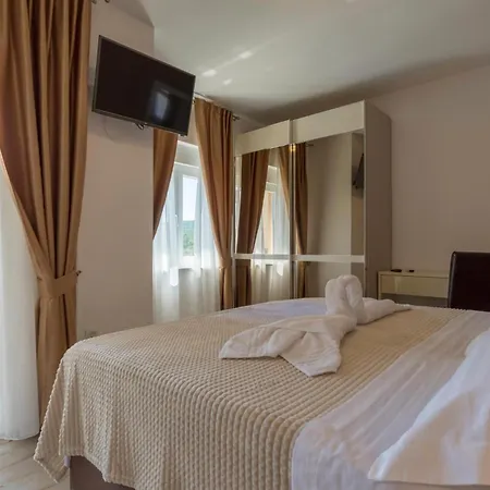 Holiday home In Dubrava Kod Sibenika *