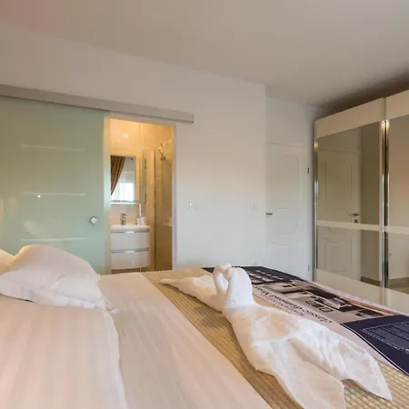 Luxurious In Kod Sibenika Vakantiehuis