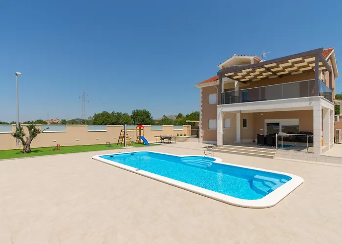 Vakantiehuis In Kod Sibenika Dubrava (Sibenik-Knin)